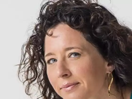 Shannon Paige,
                            Health & Wellness
                            Expert at Bernafas, Regangkan, & Tumbuh Himpunan