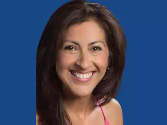 Rosa Santana,
Health & Wellness, Yoga
Expert at ชุดเดินทางโยคะ